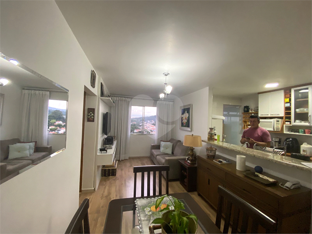 VILA IRMÃOS ARNONI Apartamento isento de iptu Decorado REFORMADO E MODERNIZADO com Garagem Demarcada