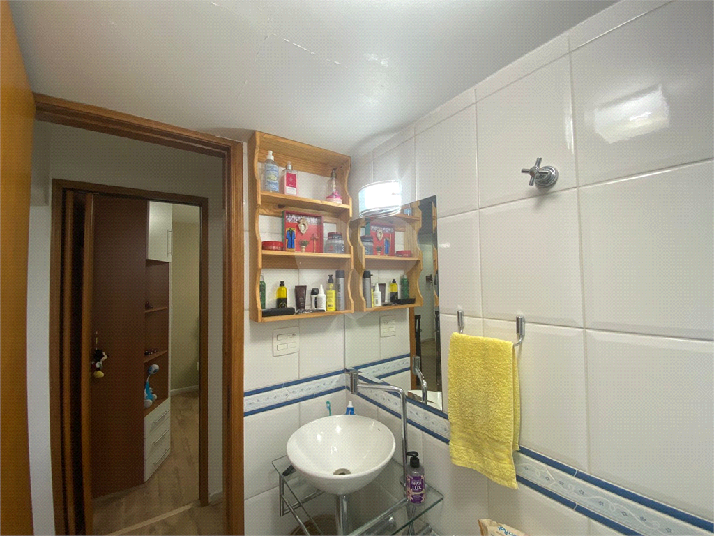 VILA IRMÃOS ARNONI Apartamento isento de iptu Decorado REFORMADO E MODERNIZADO com Garagem Demarcada
