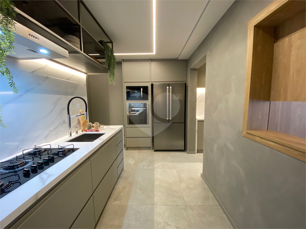 Apenas 300mtrs metro Paraiso. Apartamento com 3 suites, opcao de 4 dormitorios e 2 suites com 2 vaga
