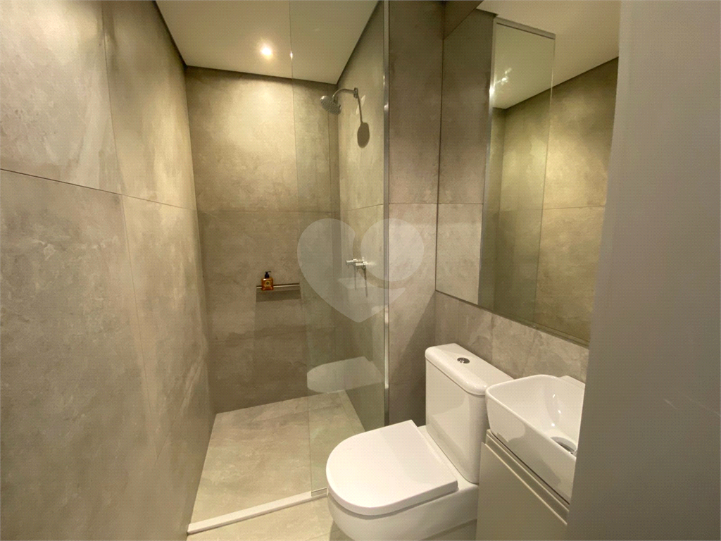 Apenas 300mtrs metro Paraiso. Apartamento com 3 suites, opcao de 4 dormitorios e 2 suites com 2 vaga