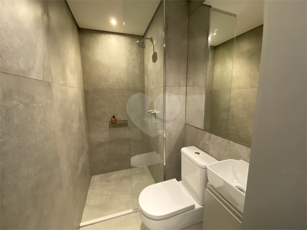 Apenas 300mtrs metro Paraiso. Apartamento com 3 suites, opcao de 4 dormitorios e 2 suites com 2 vaga