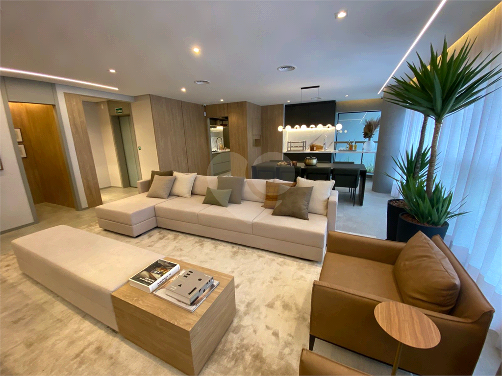 Apenas 300mtrs metro Paraiso. Apartamento com 3 suites, opcao de 4 dormitorios e 2 suites com 2 vaga