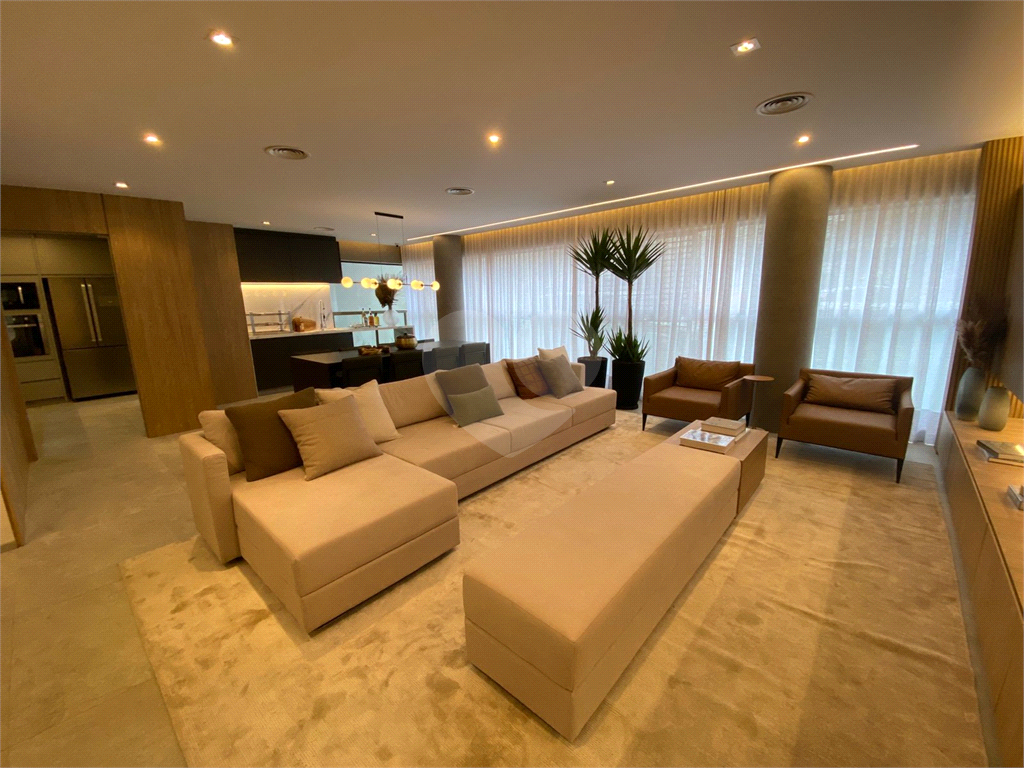 Apenas 300mtrs metro Paraiso. Apartamento com 3 suites, opcao de 4 dormitorios e 2 suites com 2 vaga