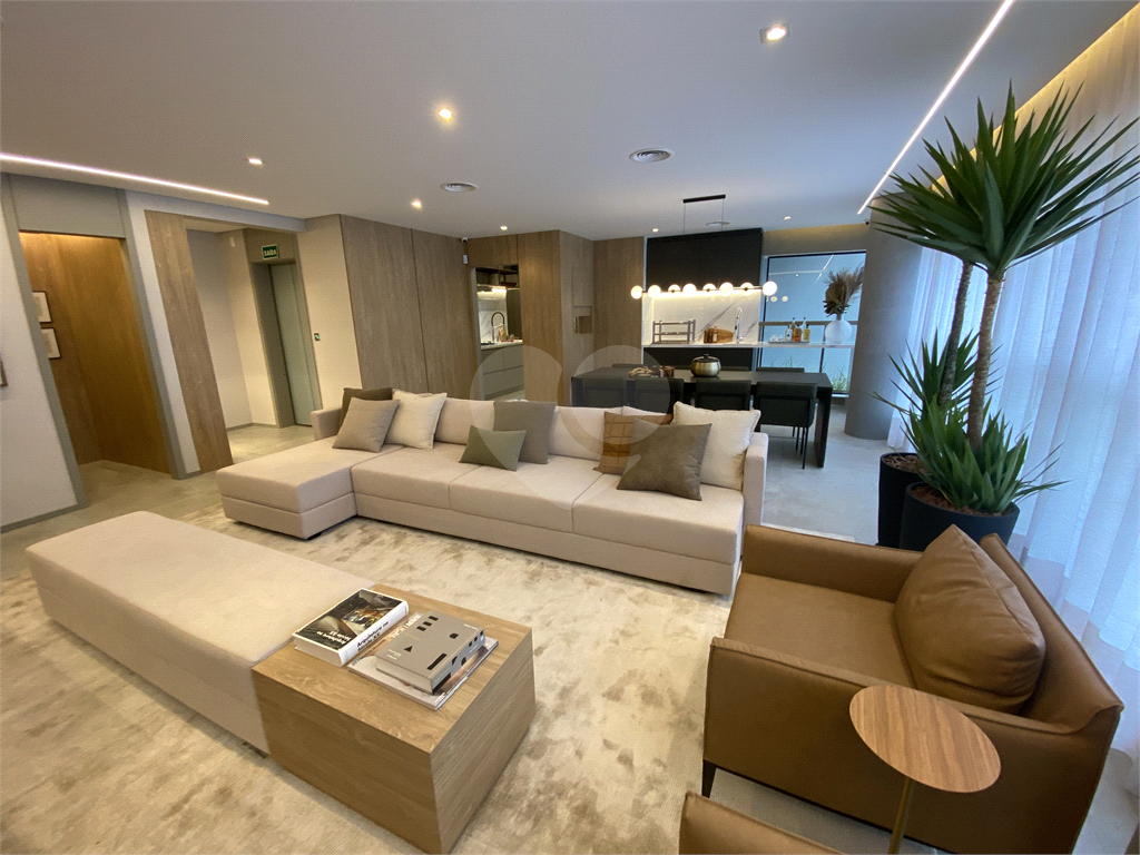 Apenas 300mtrs metro Paraiso. Apartamento com 3 suites, opcao de 4 dormitorios e 2 suites com 2 vaga