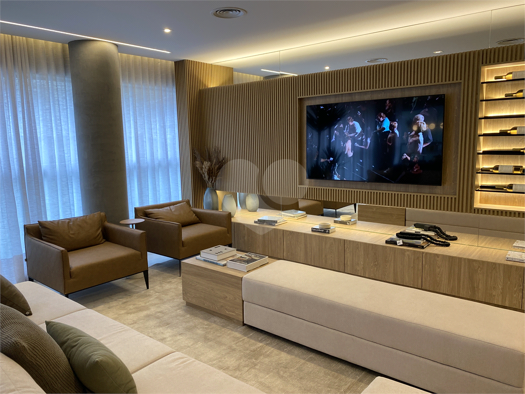 Apenas 300mtrs metro Paraiso. Apartamento com 3 suites, opcao de 4 dormitorios e 2 suites com 2 vaga