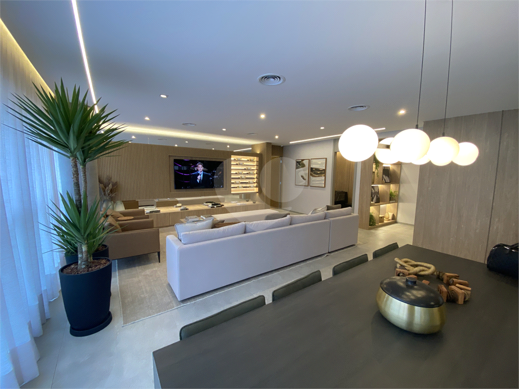 Apenas 300mtrs metro Paraiso. Apartamento com 3 suites, opcao de 4 dormitorios e 2 suites com 2 vaga