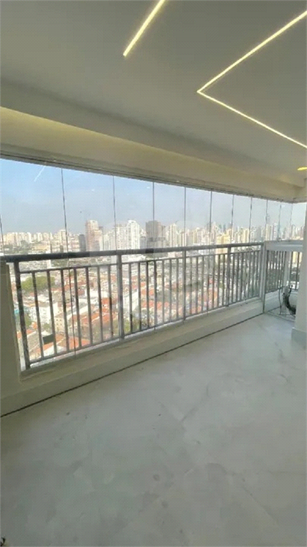 Apartamento novo com varanda gourmet à venda no Tatuapé