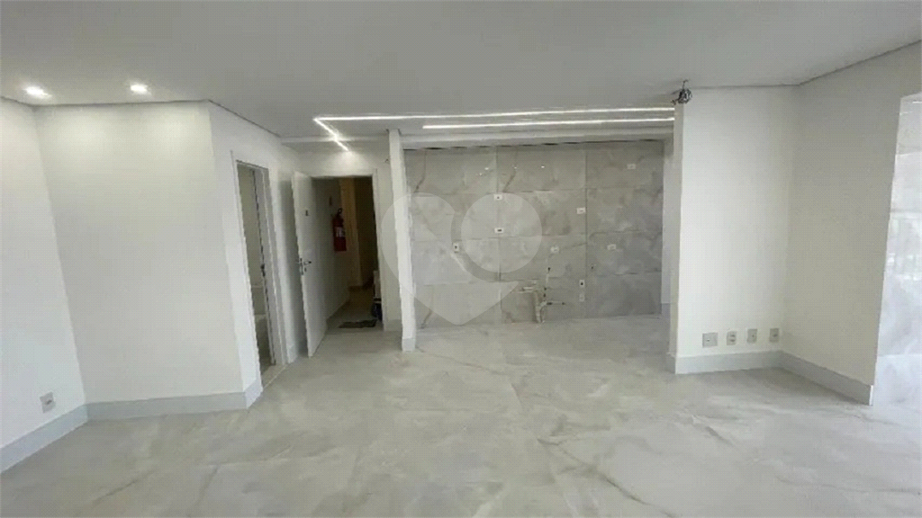 Apartamento novo com varanda gourmet à venda no Tatuapé