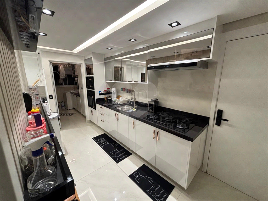 APARTAMENTO em MORUMBI