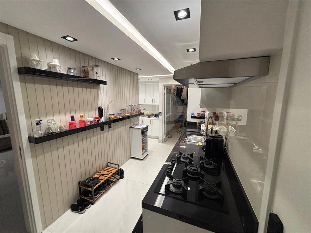 APARTAMENTO em MORUMBI