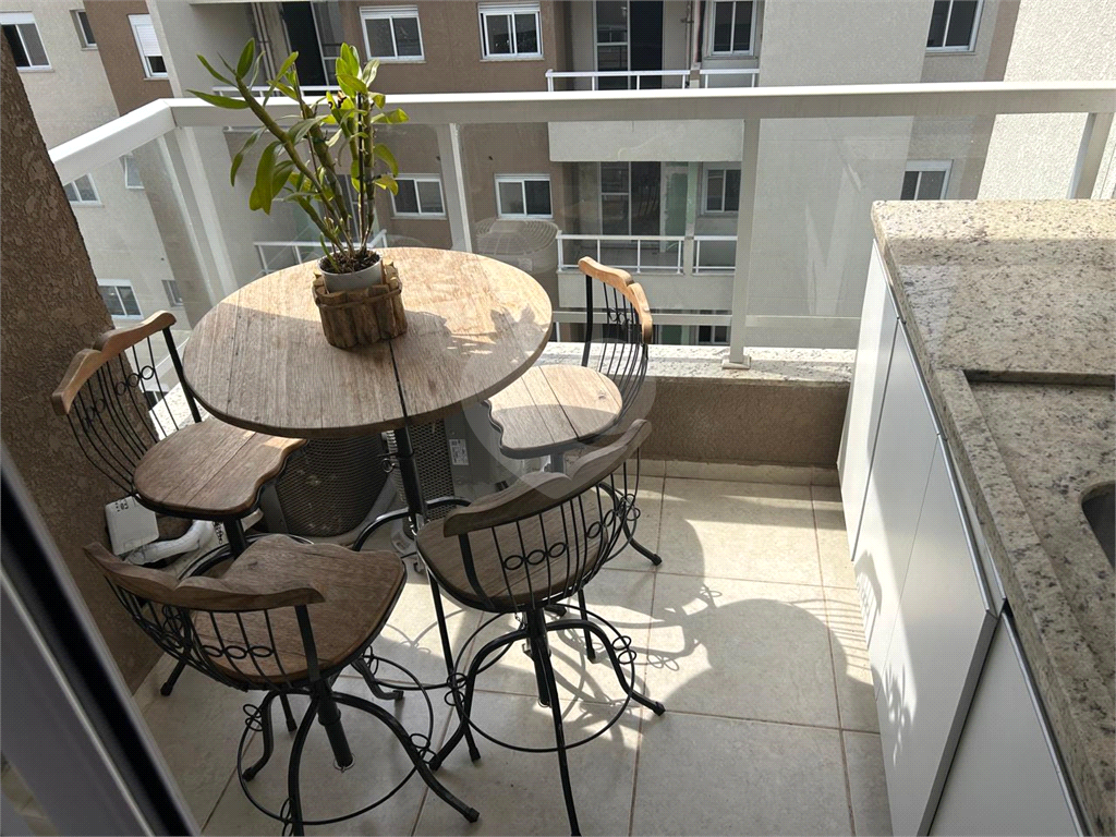 Apartamento à venda com 2 quartos, 64m² - Foto 17
