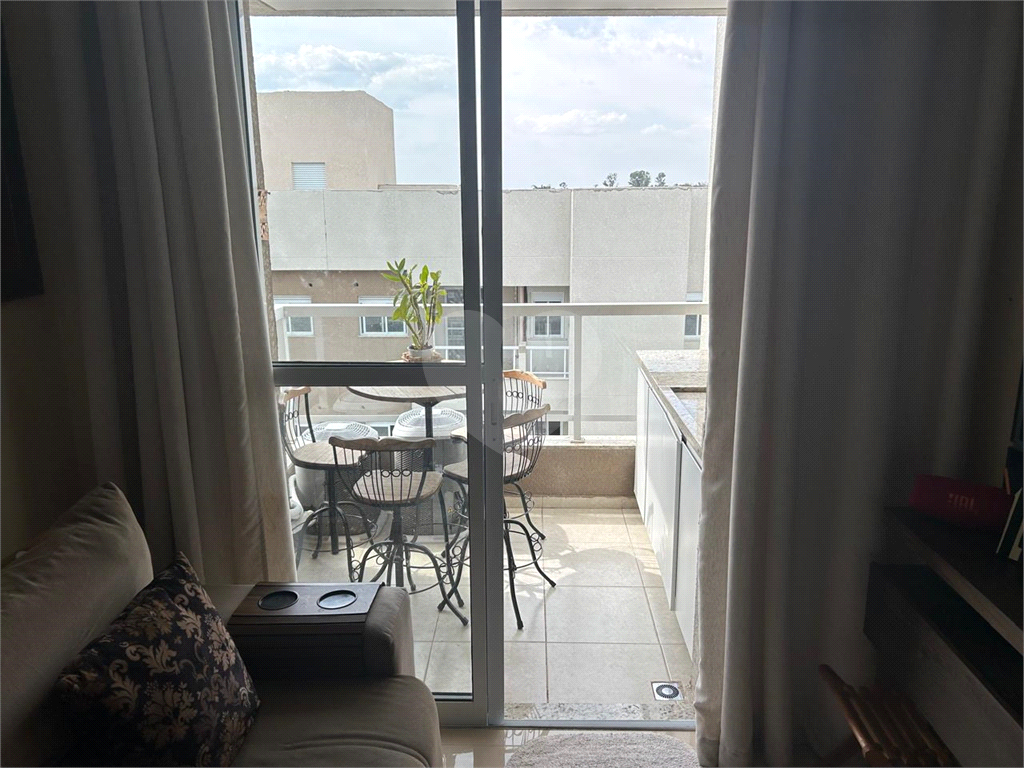 Apartamento à venda com 2 quartos, 64m² - Foto 13