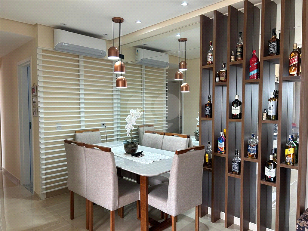 Apartamento à venda com 2 quartos, 64m² - Foto 7