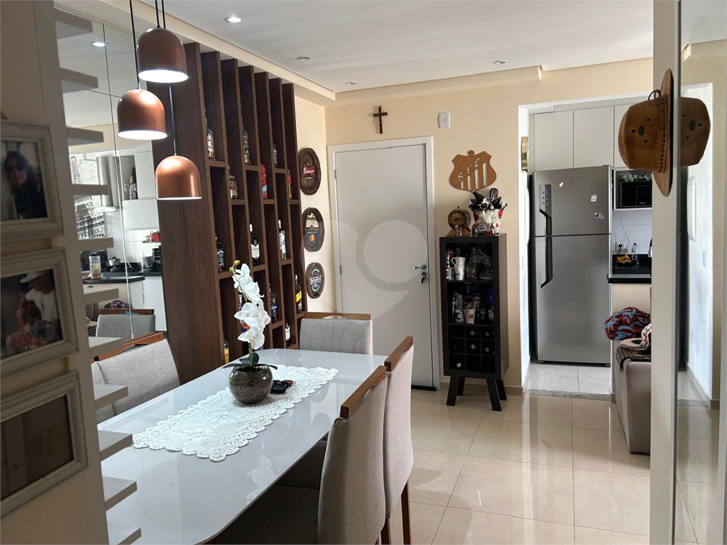 Apartamento à venda com 2 quartos, 64m² - Foto 9