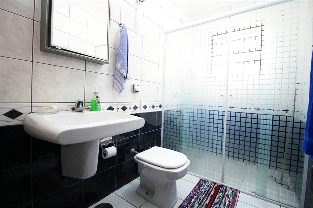 casa à venda em Peruíbe, (cidade Nova) com piscina, a aproximadamente 750 metros da praia 