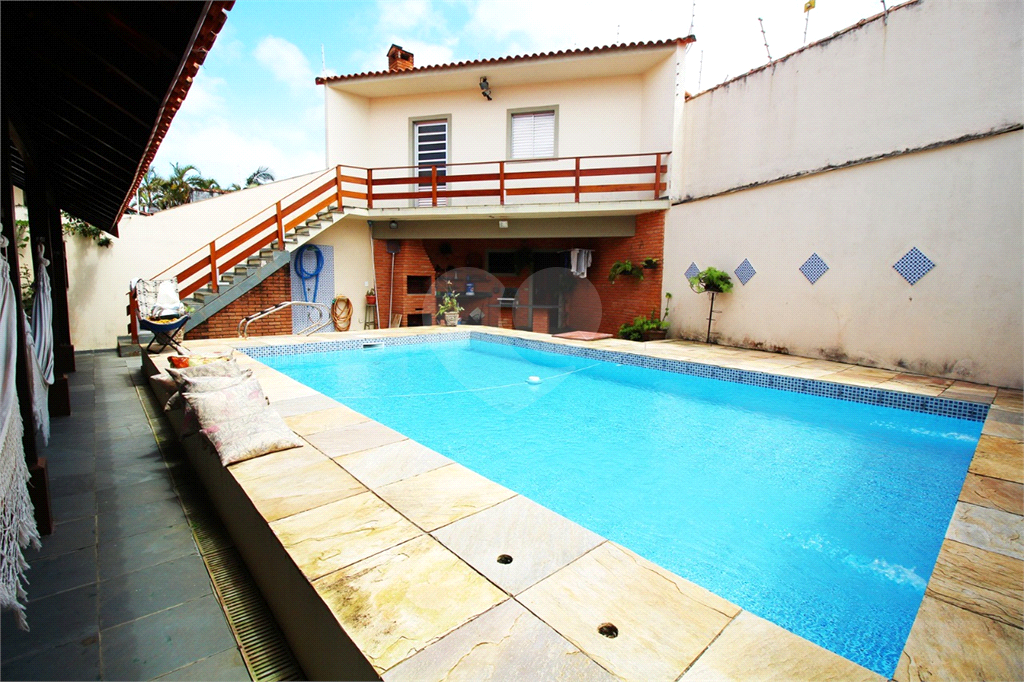  casa à venda em Peruíbe, (cidade Nova) com piscina, a aproximadamente 750 metros da praia 