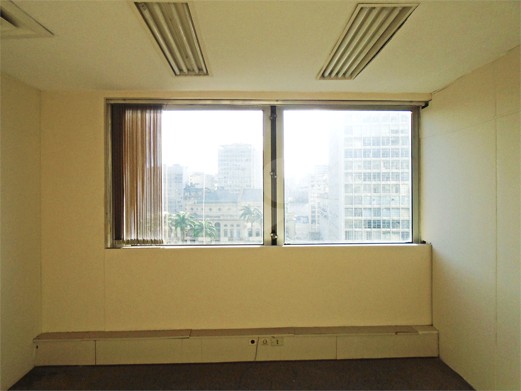 Sala Comercial para Venda com 171 m2 no Centro de São Paulo