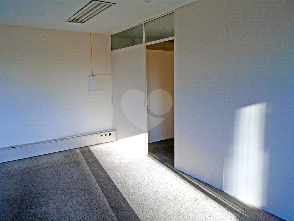Sala Comercial para Venda com 171 m2 no Centro de São Paulo