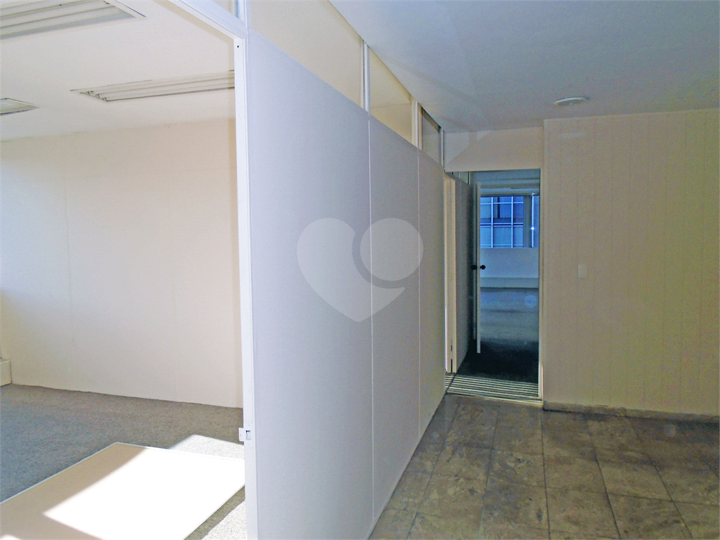 Sala Comercial para Venda com 171 m2 no Centro de São Paulo