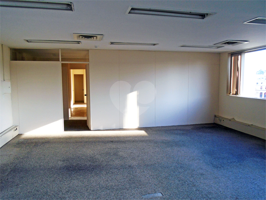 Sala Comercial para Venda com 171 m2 no Centro de São Paulo