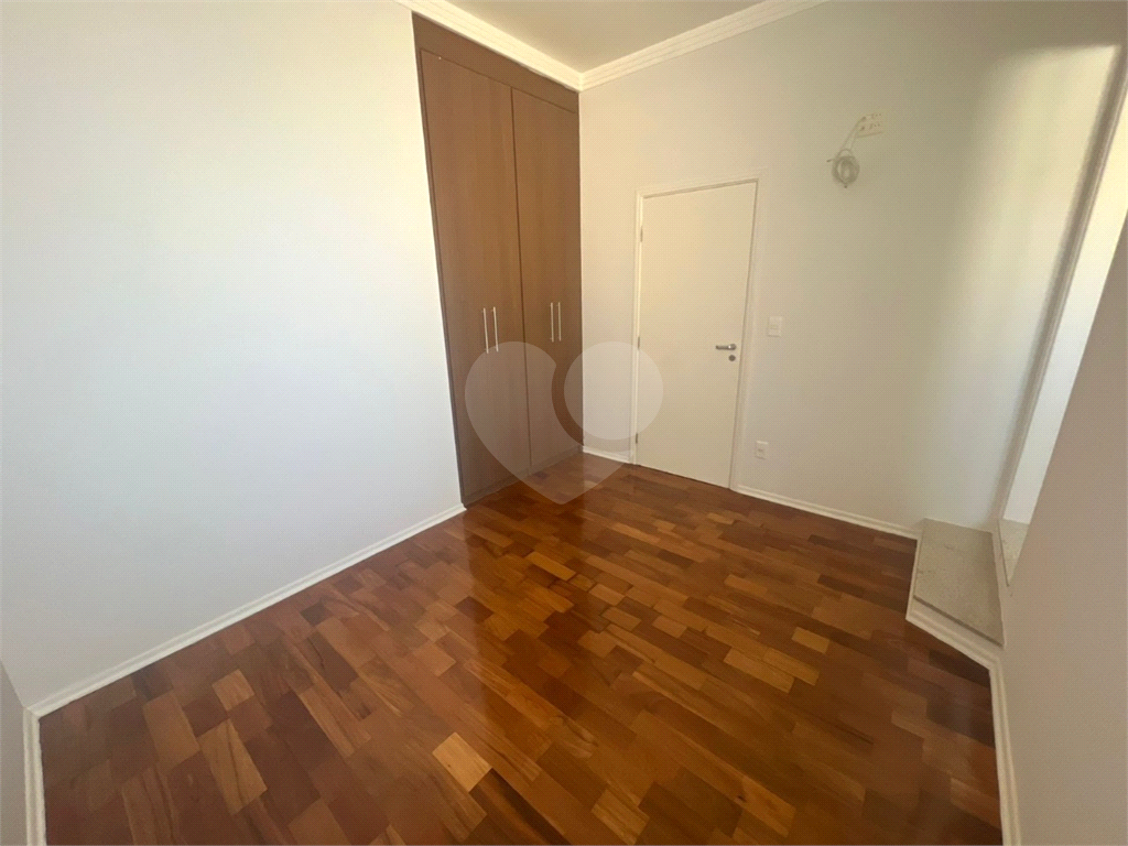 Casa de Condomínio para alugar com 4 quartos, 284m² - Foto 23