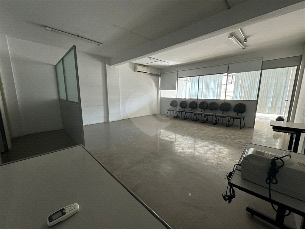 Sala comercial para venda com 83 m2 na Bela Vista