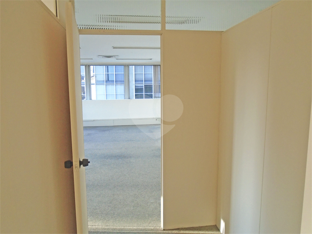 Sala comercial para venda com 83 m2 na Bela Vista
