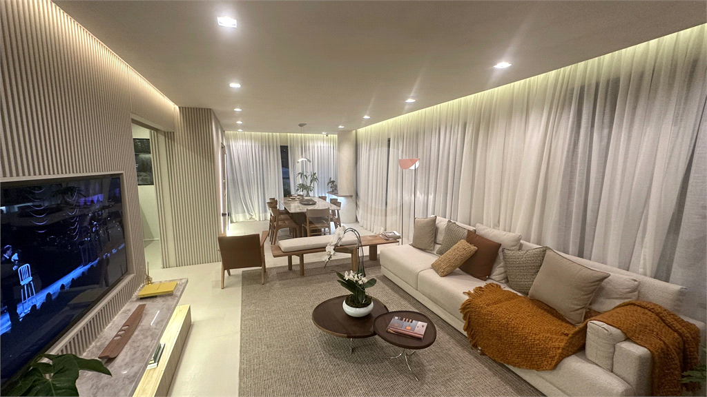  Venda - Apartamento de 3 Dormitórios com Sala Ampliada