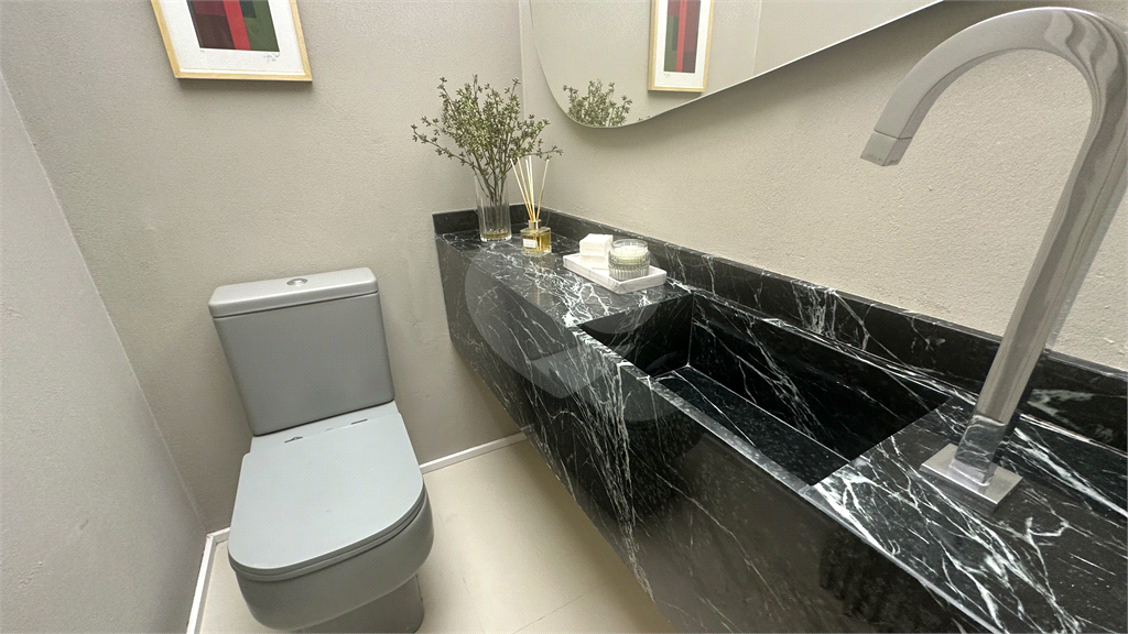  Venda - Apartamento de 3 Dormitórios com Sala Ampliada