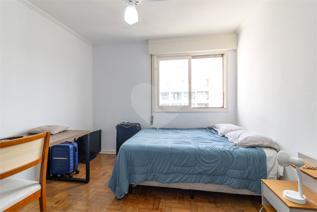 APARTAMENTO em PERDIZES