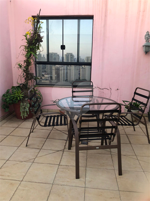 APARTAMENTO em VILA PRUDENTE