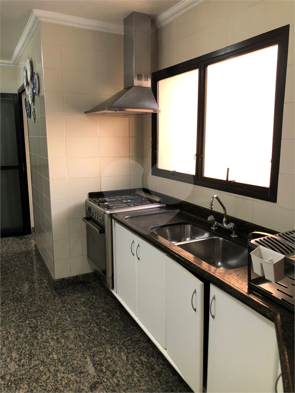 APARTAMENTO em VILA PRUDENTE