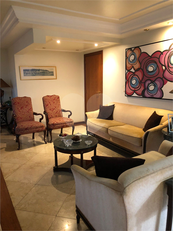 APARTAMENTO em VILA PRUDENTE