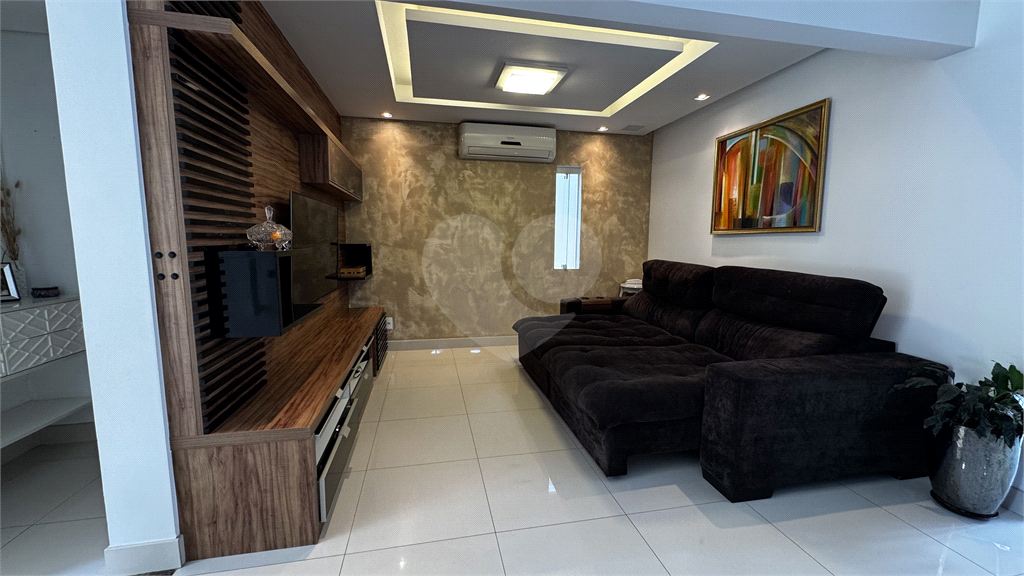 Casa de Condomínio à venda com 4 quartos, 240m² - Foto 3