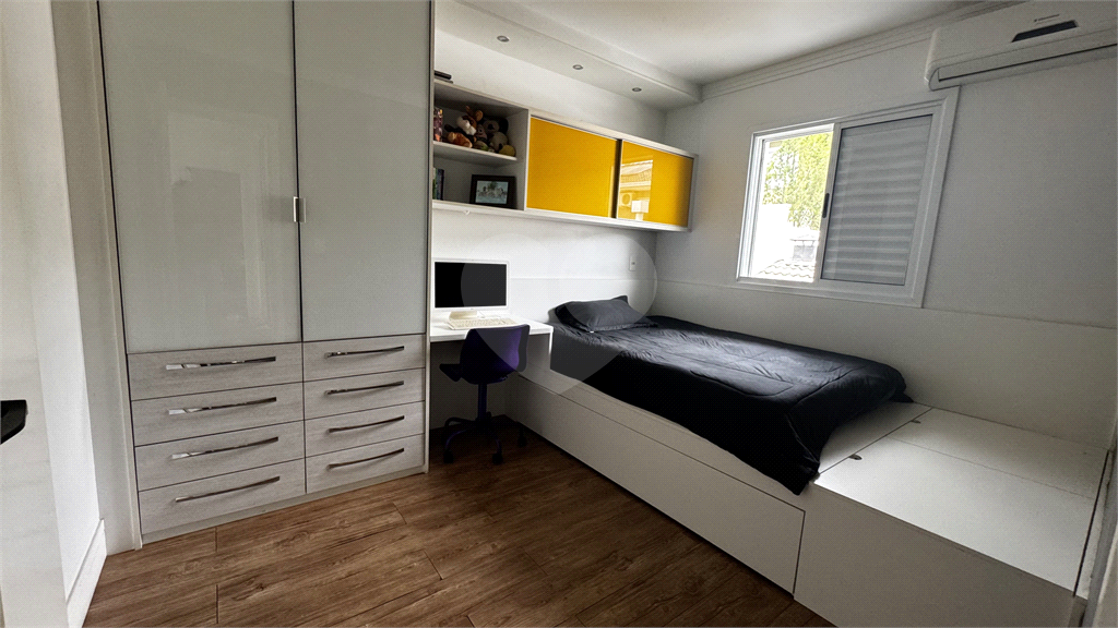 Casa de Condomínio à venda com 4 quartos, 240m² - Foto 9
