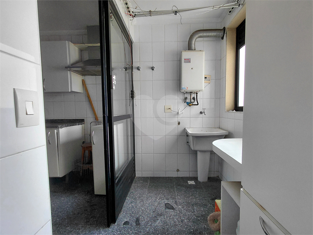 Imóvel de 126m² com sala ampla, 3 quartos, sendo 2 suítes, 3 vagas lazer completo Vila Romana