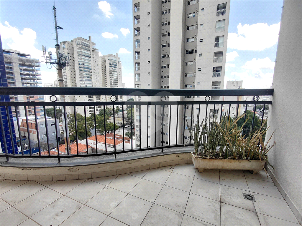 Imóvel de 126m² com sala ampla, 3 quartos, sendo 2 suítes, 3 vagas lazer completo Vila Romana