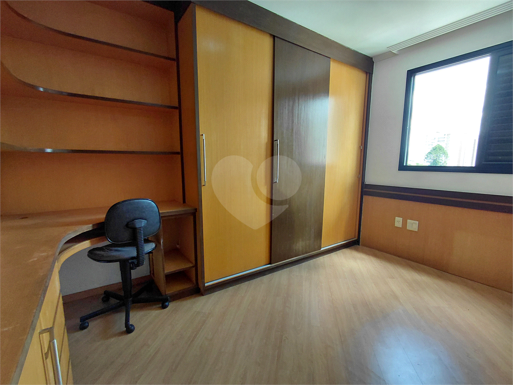Imóvel de 126m² com sala ampla, 3 quartos, sendo 2 suítes, 3 vagas lazer completo Vila Romana