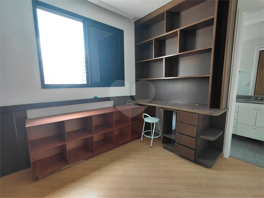 Imóvel de 126m² com sala ampla, 3 quartos, sendo 2 suítes, 3 vagas lazer completo Vila Romana