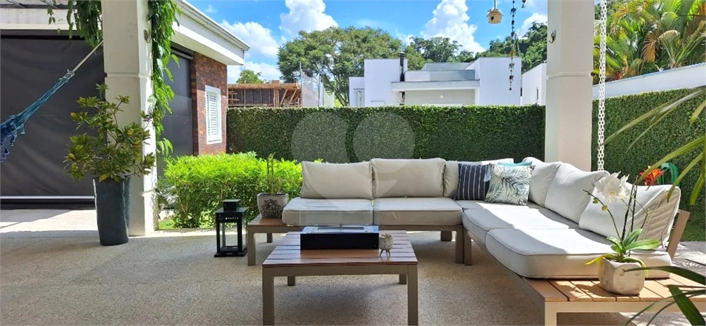 Casa de Condomínio à venda com 3 quartos, 328m² - Foto 3
