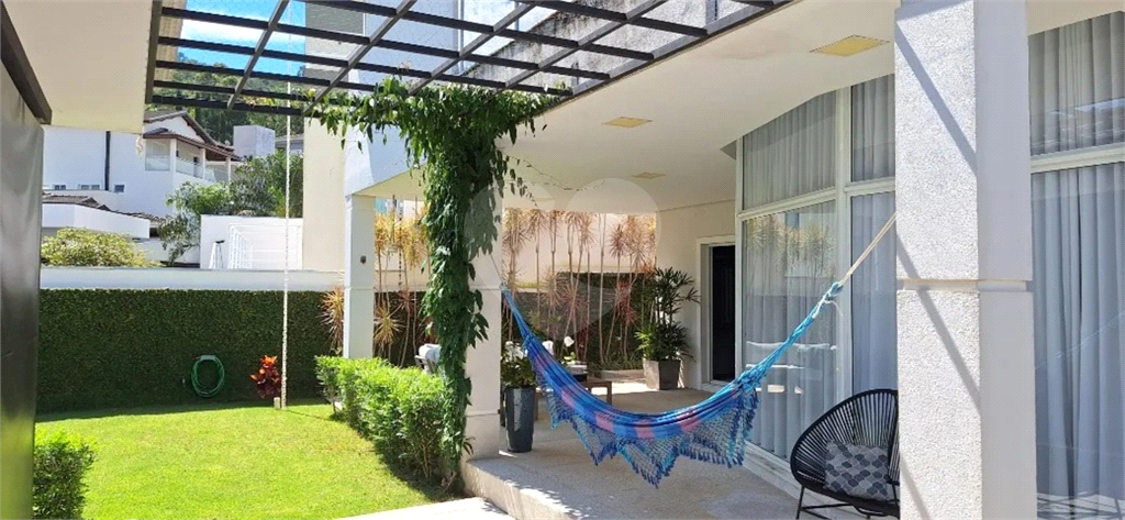 Casa de Condomínio à venda com 3 quartos, 328m² - Foto 20