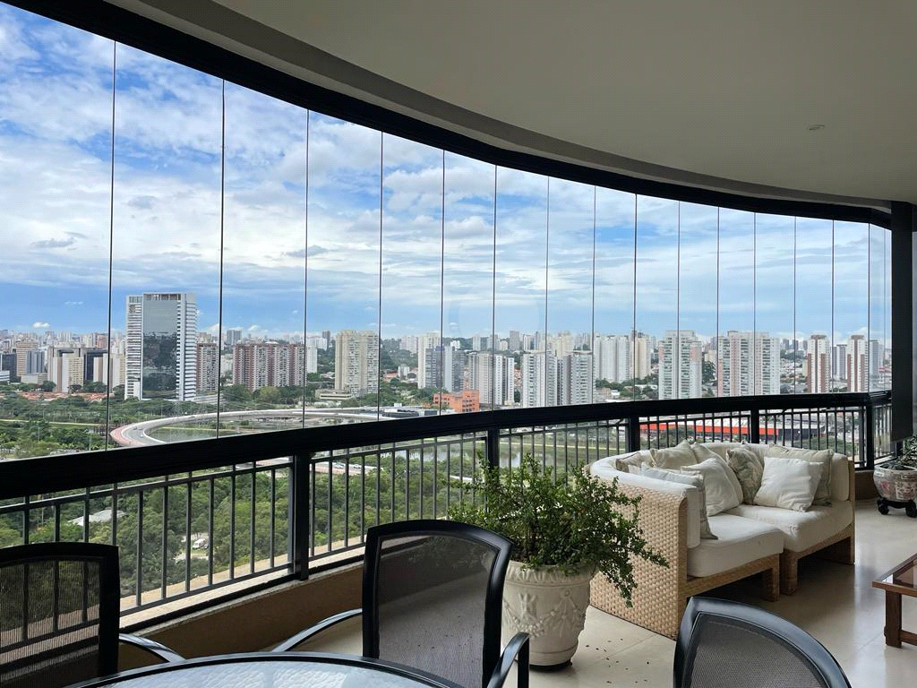 Apartamento alto padrão à venda no Condomínio Palácio Tangará, Panamby 4 suítes 9 vagas