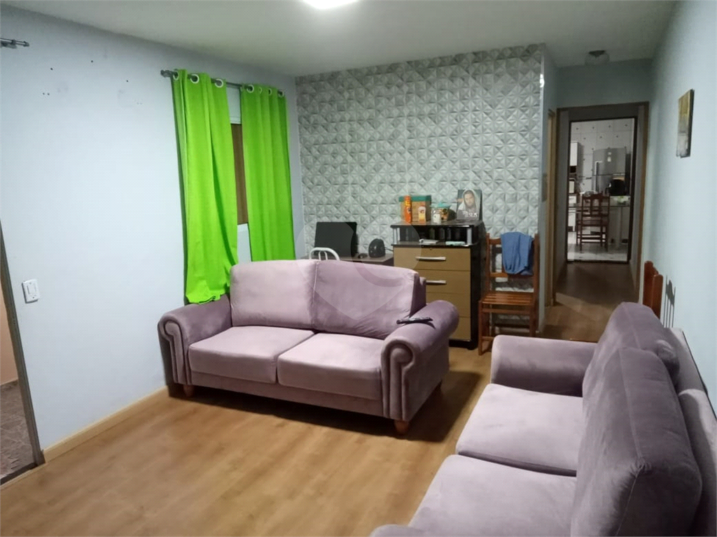 Casa à venda com 2 quartos, 125m² - Foto 2
