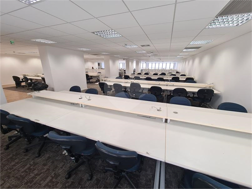 LAJES CORPORATIVAS em CENTRO