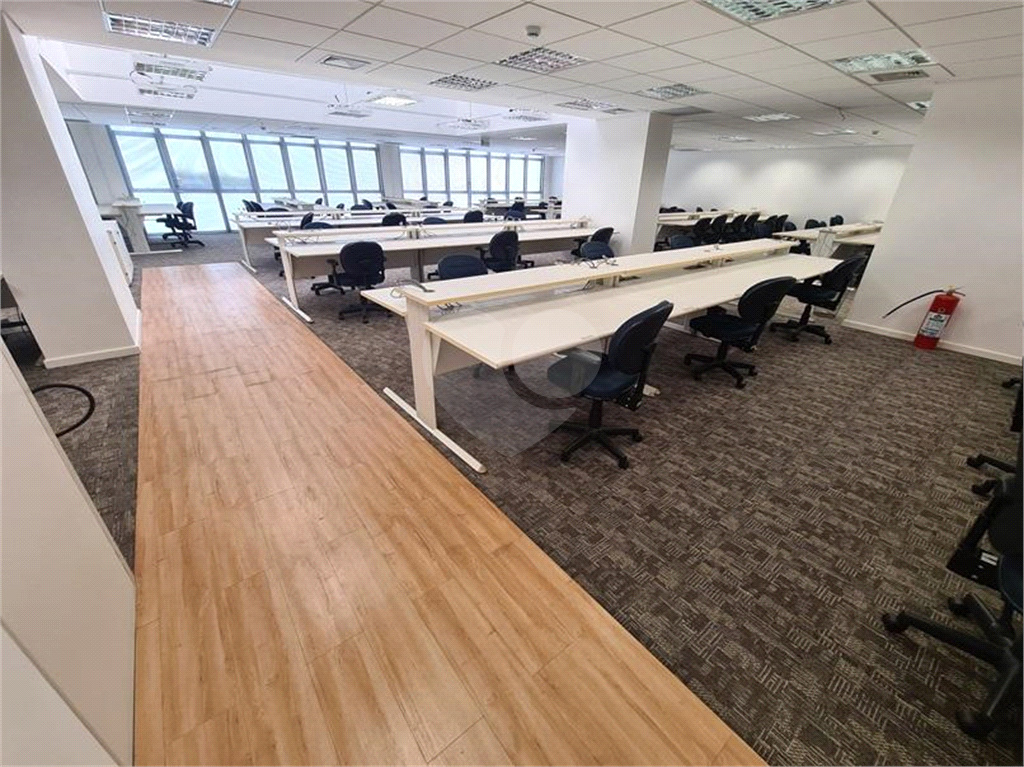 LAJES CORPORATIVAS em CENTRO