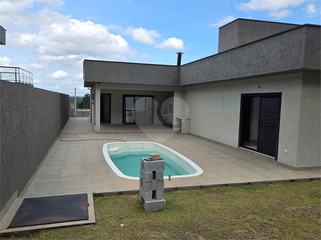 Casa, 4 quartos, 205 m² - Foto 1