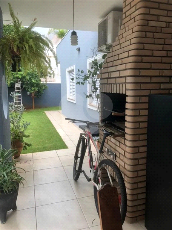 Casa de Condomínio à venda com 3 quartos, 190m² - Foto 2