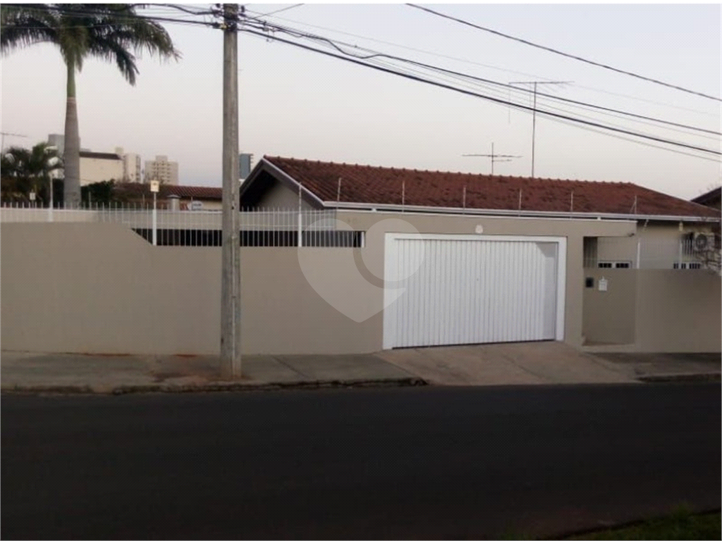 Casa para alugar com 3 quartos, 260m² - Foto 10