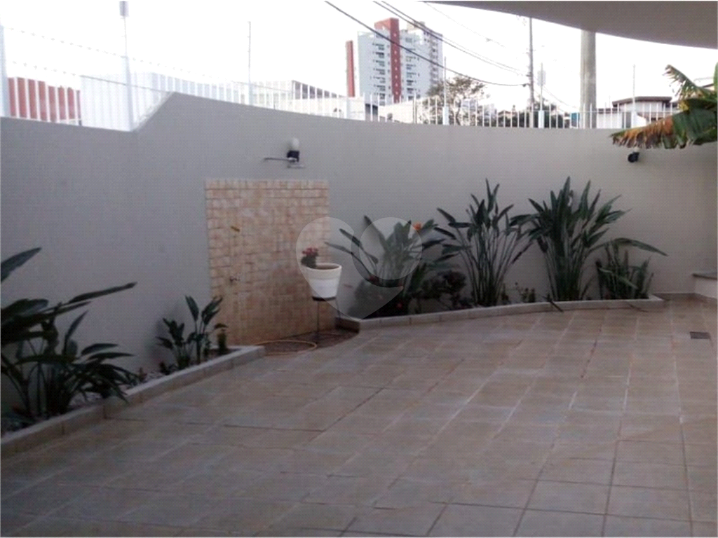 Casa para alugar com 3 quartos, 260m² - Foto 13