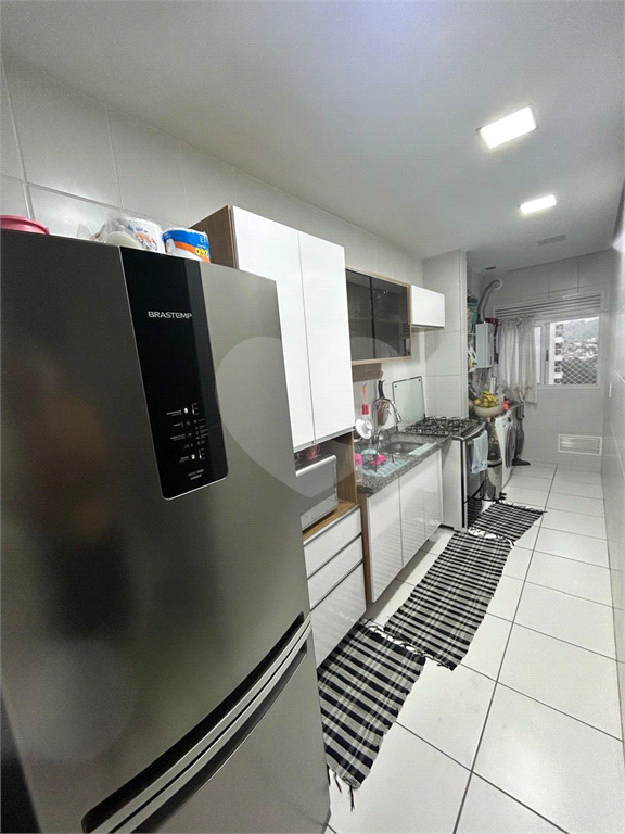 Apartamento à venda com 2 quartos, 62m² - Foto 2